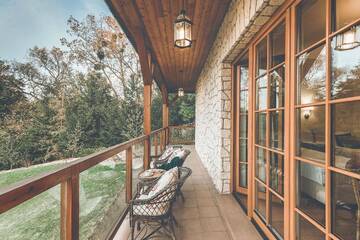Фото номера Трехместный номер Курортные отели Łubinowe Wzgórze Eko Resort г. Наленчув 2